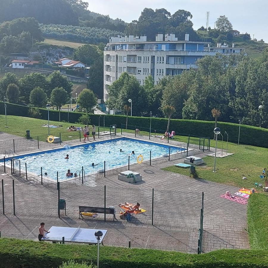 Soleado Piso Con Garaje Y Piscina A 8' Centro Apartment Castro Urdiales Bagian luar foto