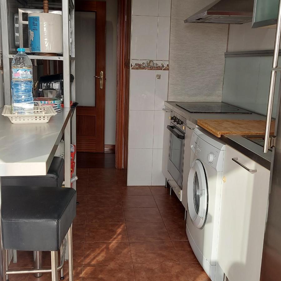 Soleado Piso Con Garaje Y Piscina A 8' Centro Apartment Castro Urdiales Bagian luar foto