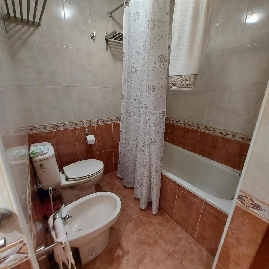 Soleado Piso Con Garaje Y Piscina A 8' Centro Apartment Castro Urdiales Bagian luar foto