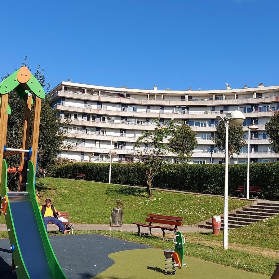 Soleado Piso Con Garaje Y Piscina A 8' Centro Apartment Castro Urdiales Bagian luar foto