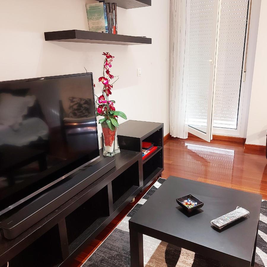 Soleado Piso Con Garaje Y Piscina A 8' Centro Apartment Castro Urdiales Bagian luar foto